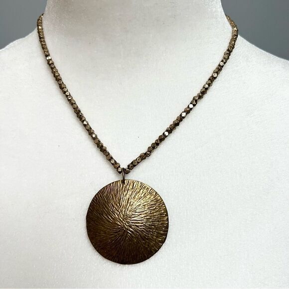 Bronze/gold tone textured pendant necklace - Picture 1 of 7